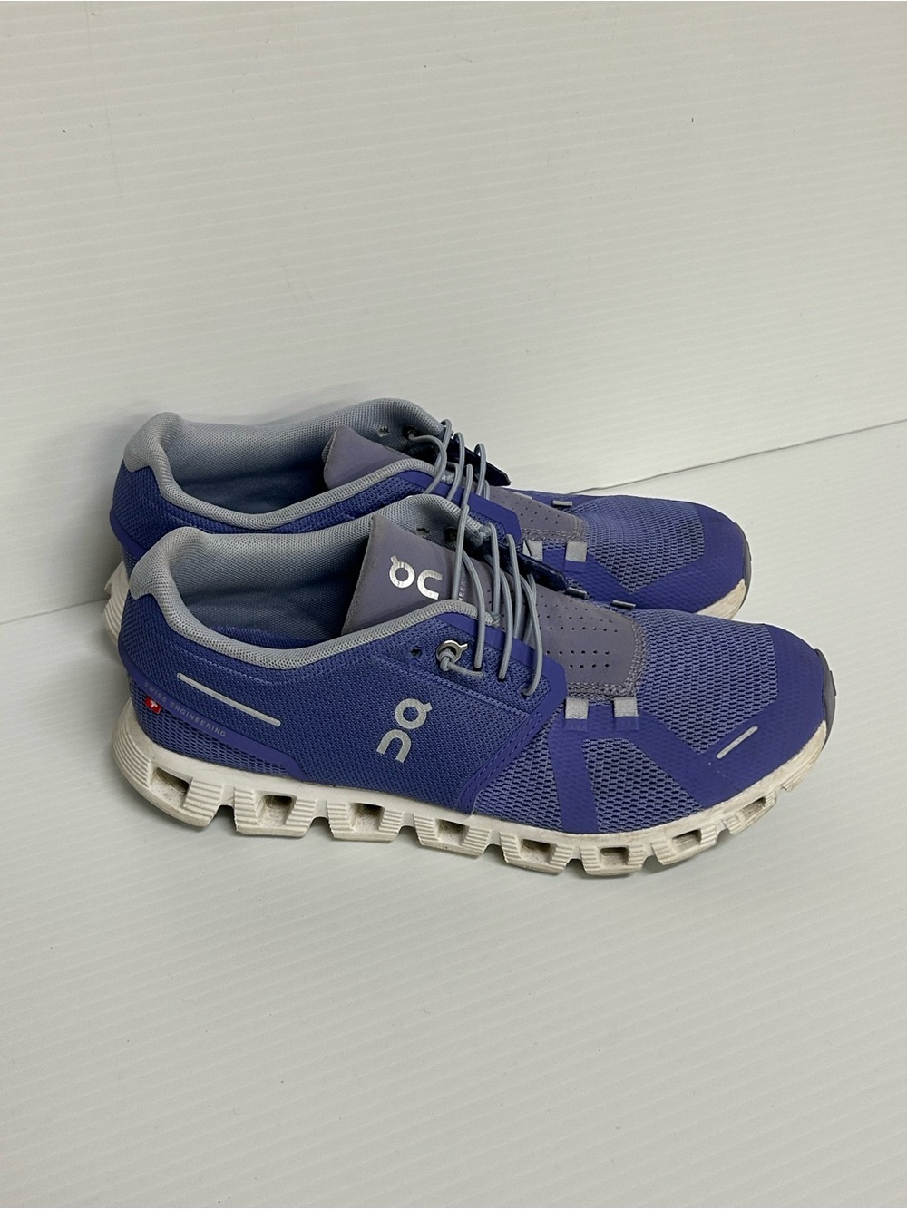 On Cloud 5 WOMEN Running Shoes Purple Blueberry Lace Up Sneakers  SIZE 8.5